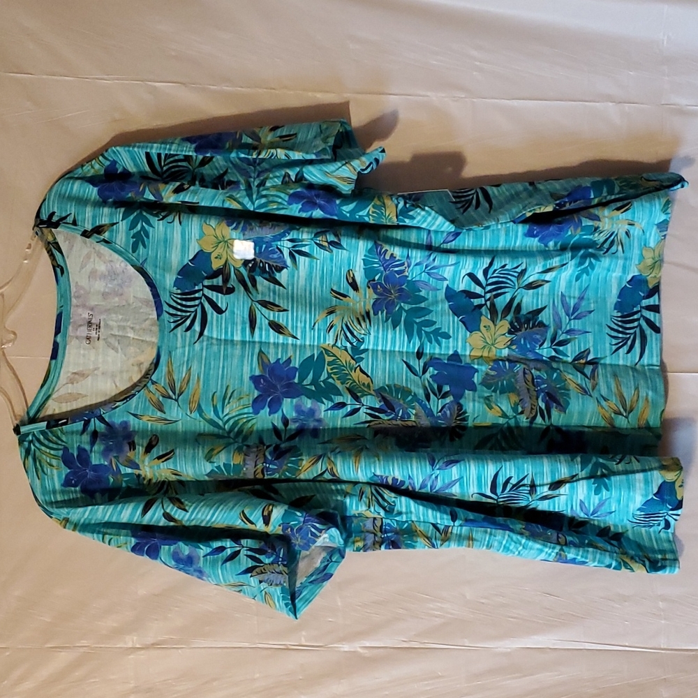 Catherines Tropical print Short Sleeve Scoopneck Tee 95% cotton 5%Spandex NWT 3X